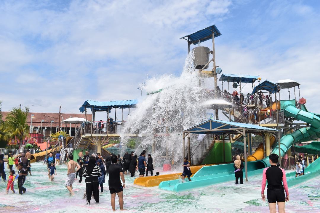 Pakej Stay & Play Johor 2H1M Matta Fair 2025 Tripfez
