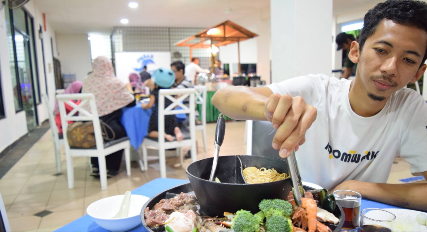Pakej Weekend Special Johor 2H1M Matta Fair 2025 Tripfez