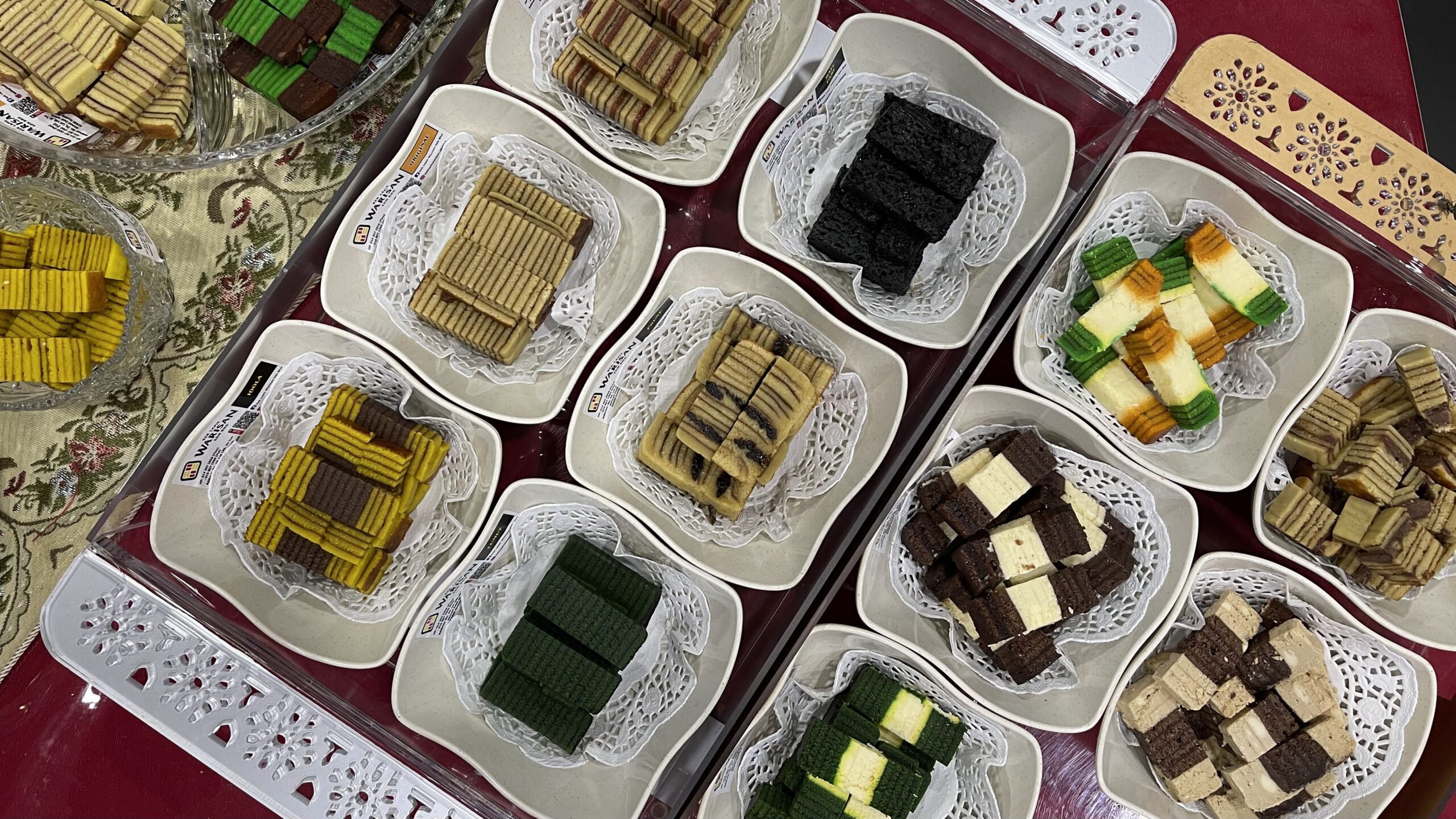 Kek Lapis & Produk Tempatan Kuching Tour Matta Fair 2025 Tripfez