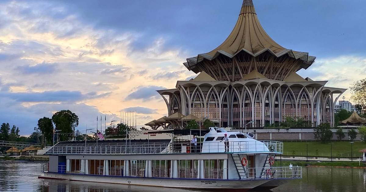 Sarawak River Cruise Damai Beach Tour Matta Fair 2025 Tripfez