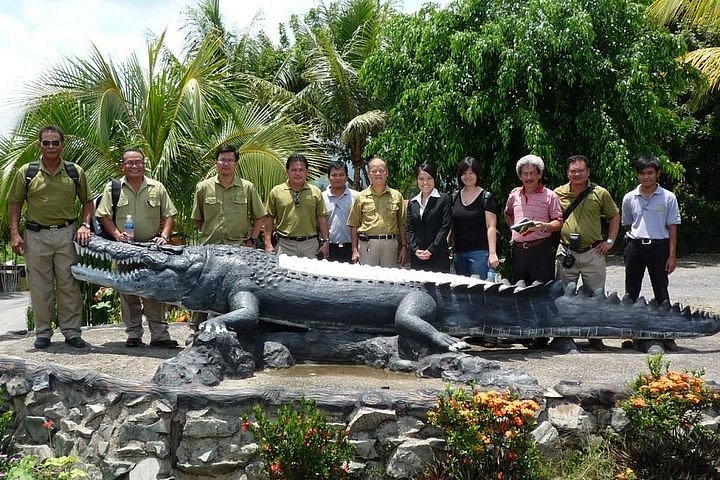 Crocodile Farm & Haiwan Eksotik Kuching Tour Matta Fair 2025 Tripfez